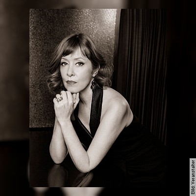 SUZANNE VEGA – An Evening Of New York Songs And Stories in Echternach