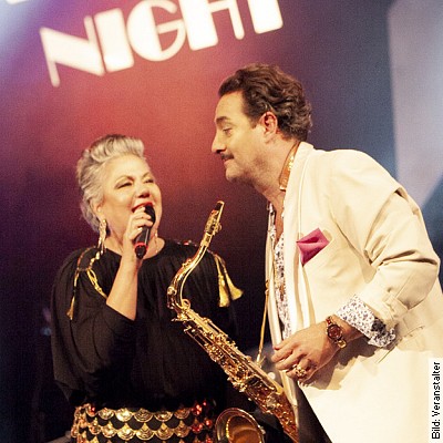 GAZINO NIGHT 80´S – bir müzik gösterisi  eine musikalische Reise in die 80er mit Aziza A. und Turgay Ayaydinli in Berlin am 13.01.2023 – 19:30 Uhr